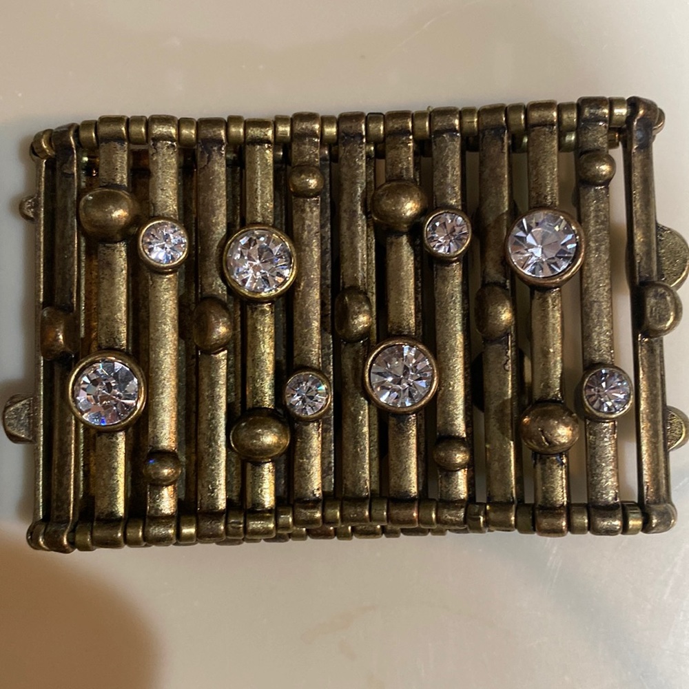 Brassy gold & rhinestone stretchy bracelet.